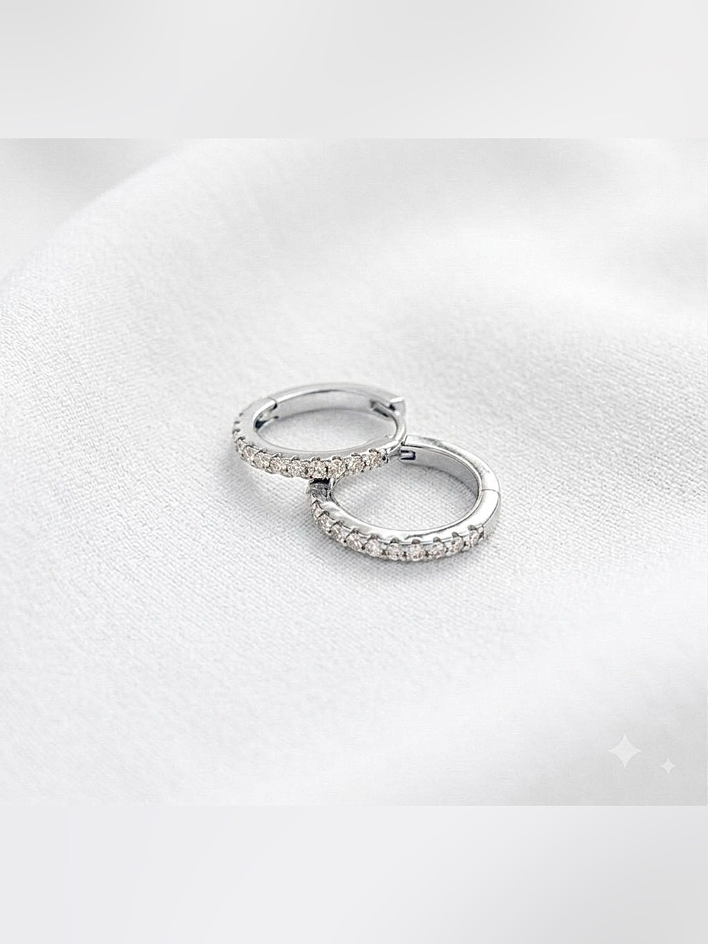 Silver plated women’s 12mm hoop Huggie cubic zirconia earrings hypoallergenic - Picture 3 of 6